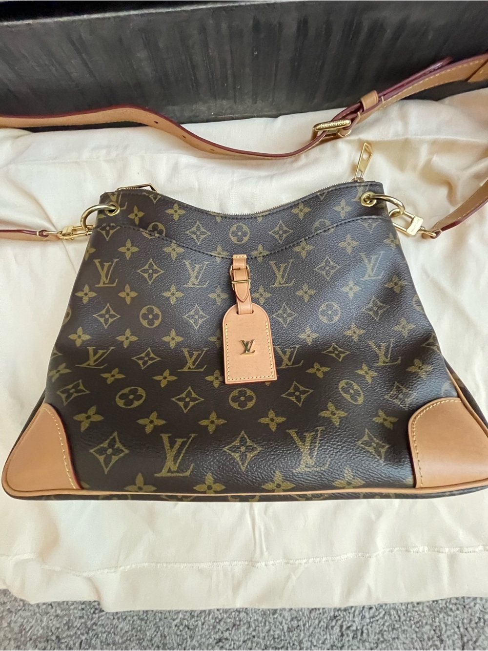 Louis Vuitton Odeon MM - Brown Monogram Shoulder Bag with Natural Vachetta Strap - Picture 2 of 16
